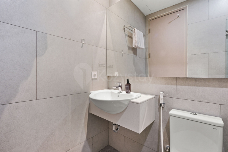 Bathroom 2, Imani by Kozystay - Kemayoran, Jakarta Pusat
