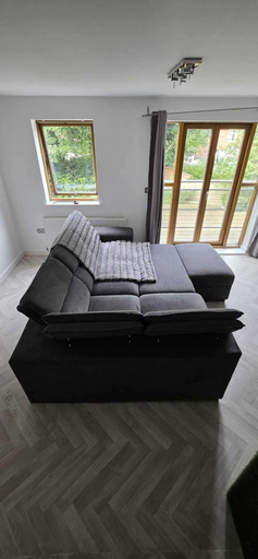 Living area 5, Pet Friendly 2-bed Apt, Sleeps 3 With Parking, Doncaster
