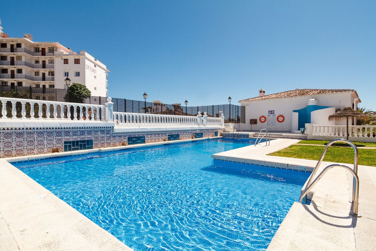 Pool 4, Verano Azul Seasun 90B by Casasol, Málaga