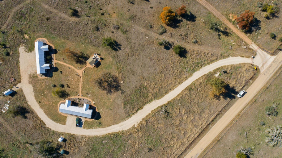 2, Stargazing Retreat at Lone Star Cottage, Gillespie
