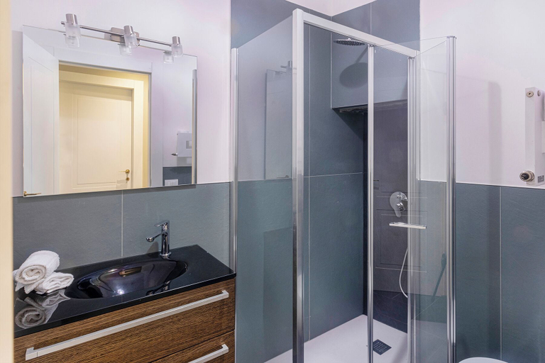 Bathroom 4, The Gallery House by Wonderful Italy, Genova