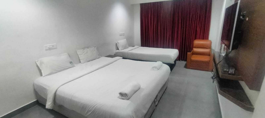 Room 4, Hotel Southgate, Thiruvananthapuram