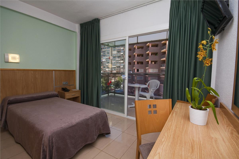 Bedroom 3, Hotel Perla, Alicante