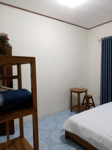 Bedroom 2, Cendana Guesthouse Labuan Bajo2, Manggarai Barat