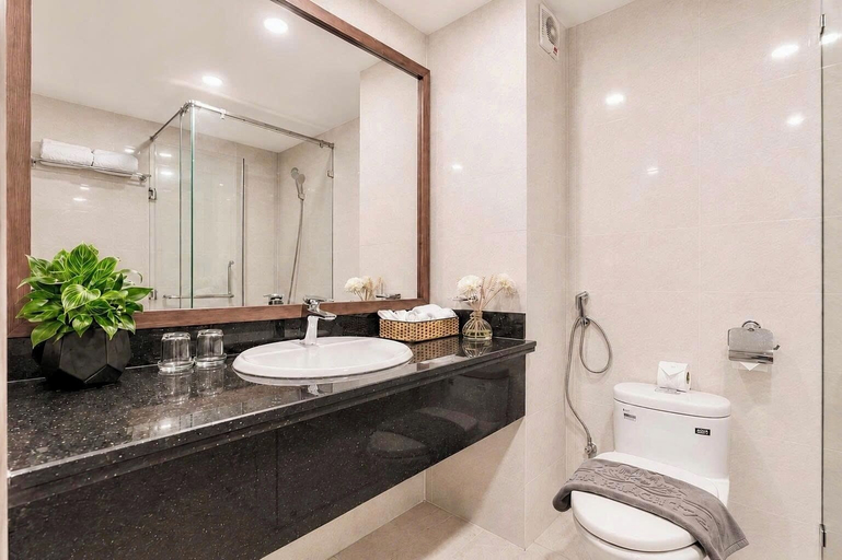 Bathroom 3, T78 Luxury Hotel, District 3