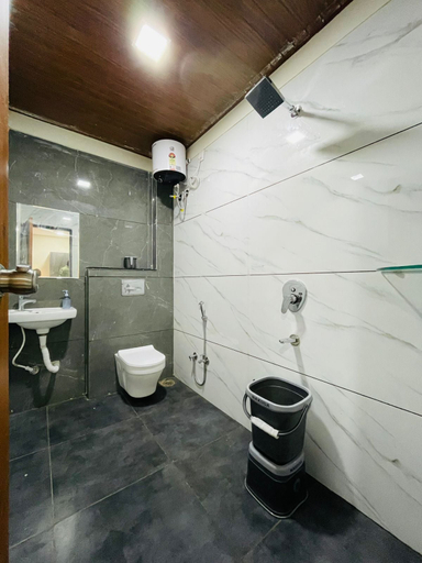 Bathroom 4, Hotel Shree Anantam Inn, Ujjain