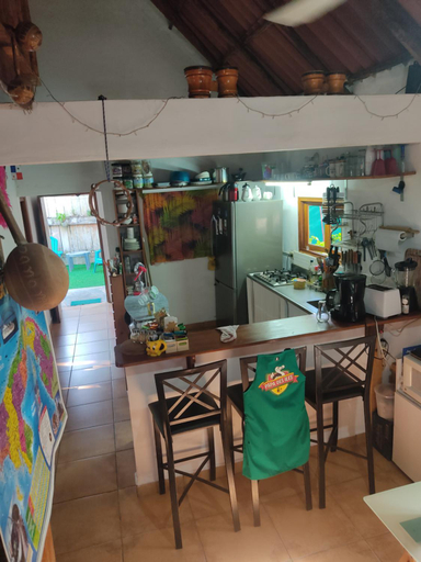 Food & Drinks 3, Bed & Breakfast T.T, Antón
