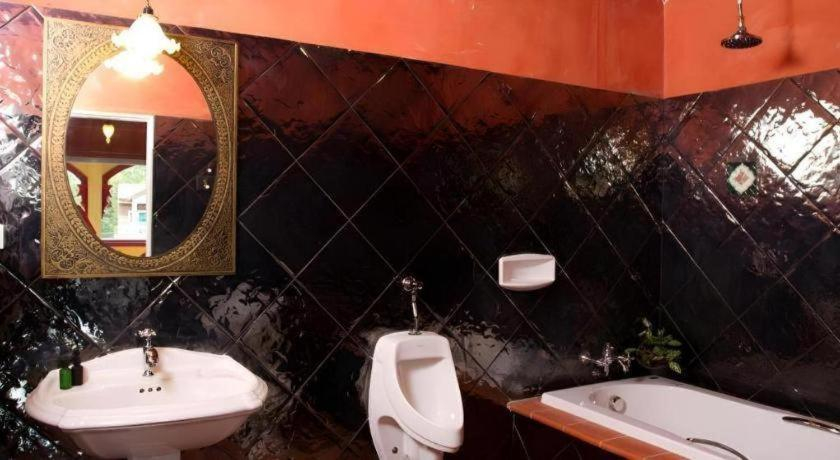 Bathroom 4, Khaolak Boutique Heritage, Takua Pa