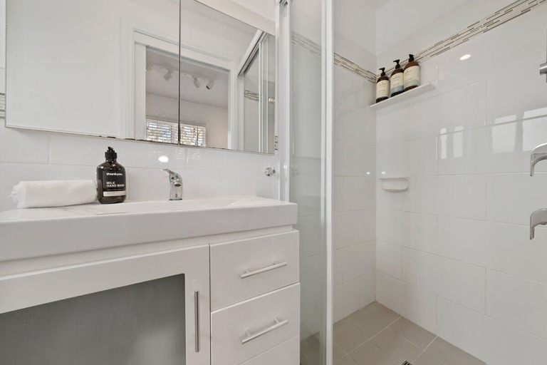 Bathroom, 10 Horsfield Road, Gosford - West