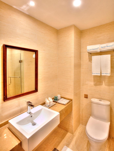 Bathroom 5, Paxton Vacances Hotel & Suite Sanya, Sanya