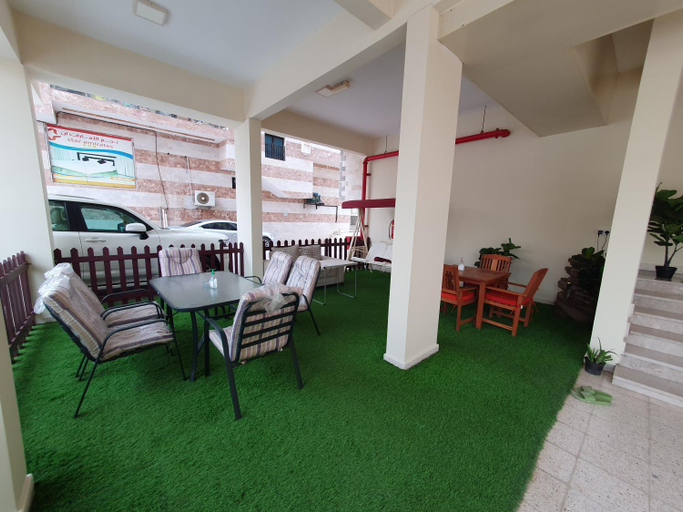 Food & Drinks 4, Tarhal Furnished Apartments, Salalah