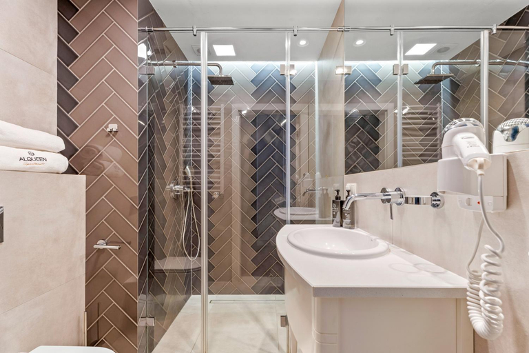 Bathroom, My Regina, Gdańsk City