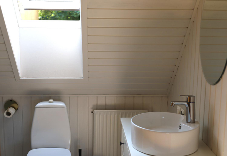 Bathroom 4, Lønstrup Strandhotel, Hjørring