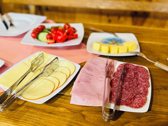 Food & Drinks 4, Balatoni Krokodil Vendégház, Hévíz/Keszthely