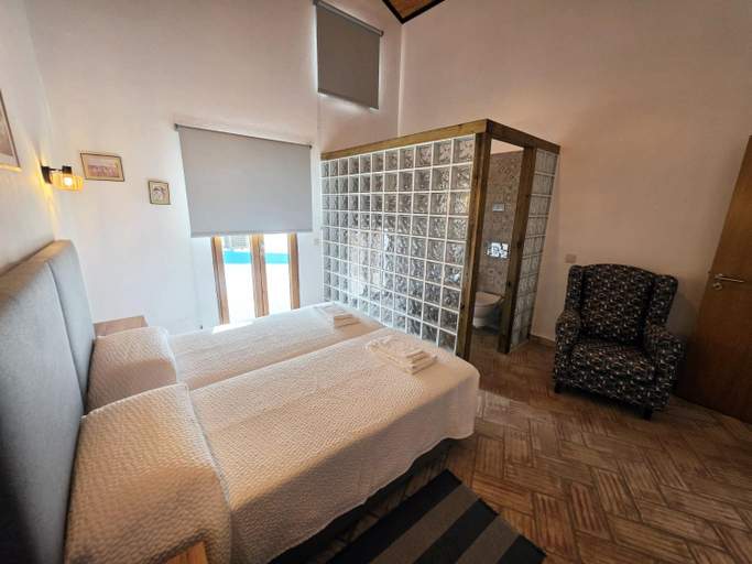 Bedroom 2, Familia Sequeira, Silves