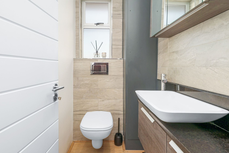 Bathroom 4, Seacliffe 502, City of Cape Town
