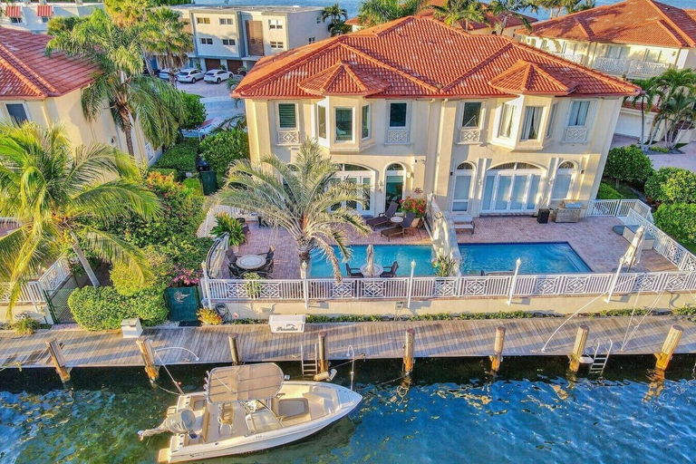 Interior 5, 518 Massive Waterfront Home With Pool!, Miami-Dade