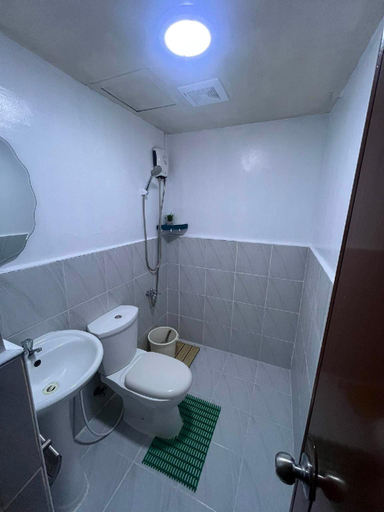 Bathroom, Mactan Gateway Suites, Lapu-Lapu City