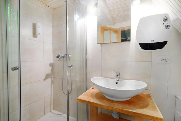 Bathroom 3, Wiatrakowo, Puławy