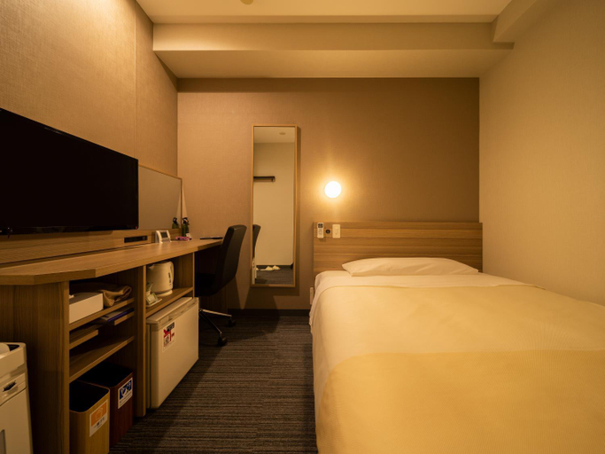 Bedroom 3, Super Hotel Shin Yokohama, Yokohama