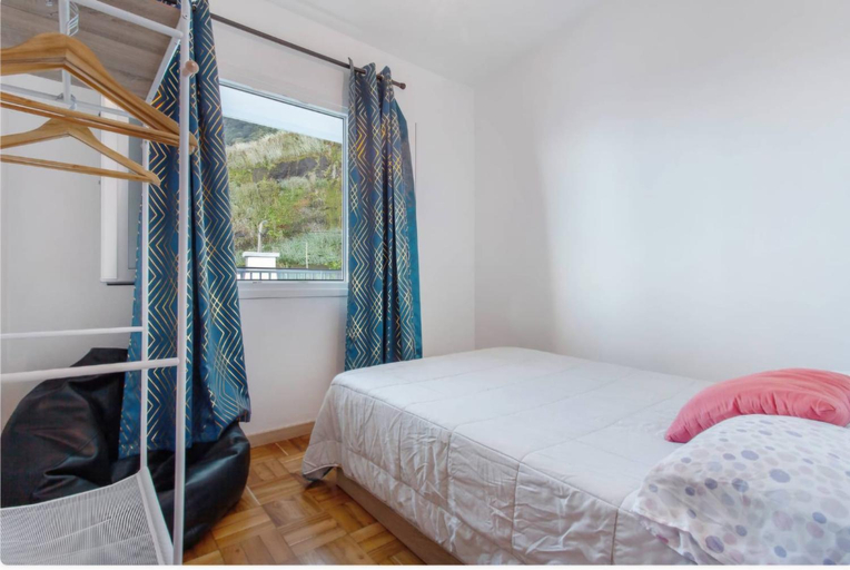 Bedroom 2, Casa dos avos, São Vicente