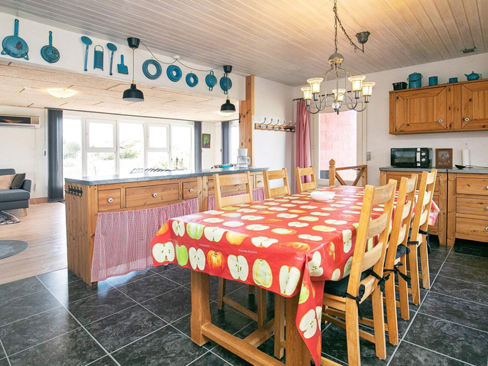 Food & Drinks 5, 4 star holiday home in Pandrup, Jammerbugt
