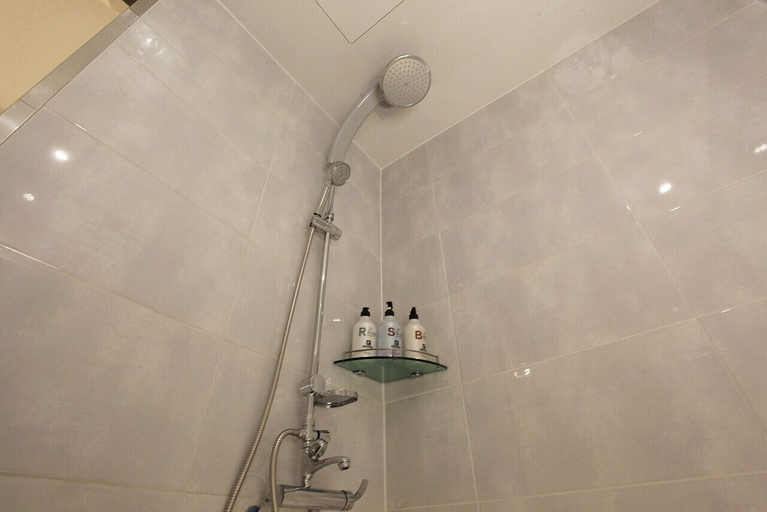 Bathroom 3, Luxury G Motel, Nam