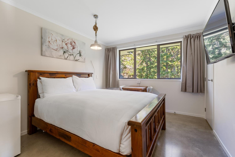 Bedroom 2, Almost Heavens BnB, New Plymouth