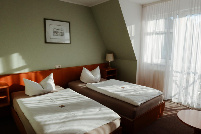 Bedroom 3, Schlossberghotel, Greiz