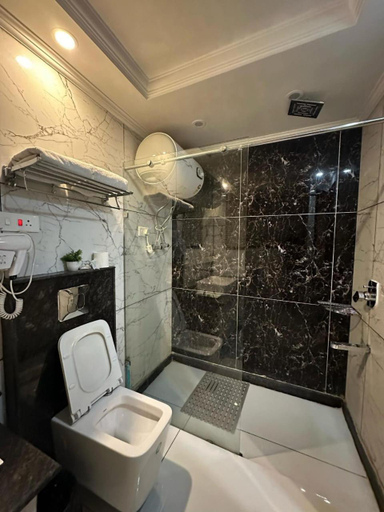 Bathroom 4, HOTEL ROYAL MILAD, Srinagar