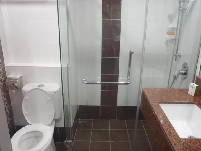 Bathroom 4, HIG Hotel & Convention, Langkawi