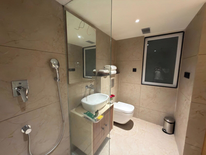 Bathroom 3, Tranquil Boutique hotel, Dharwad