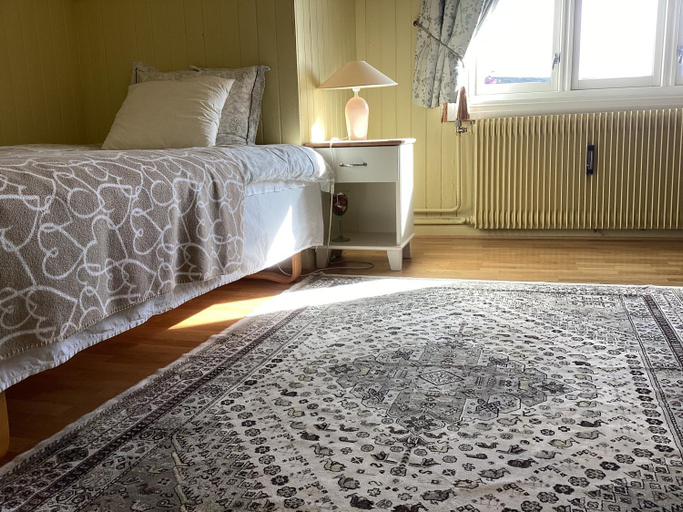 Bedroom 2, Angelas White House - single room, Vestvågøy