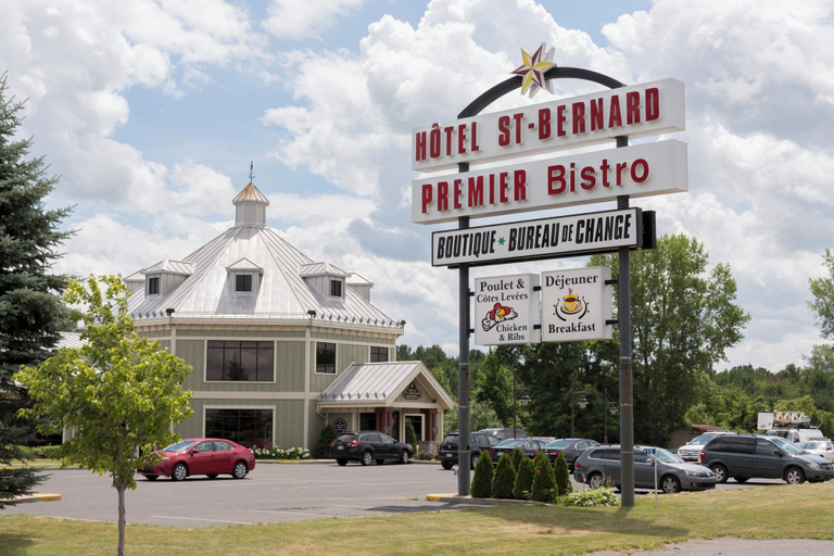 Exterior & Views 2, Hotel St-Bernard, Les Jardins-de-Napierville