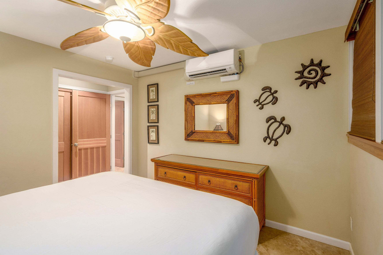 Bedroom 3, Hale Hui Kai 106 - Beautiful Ground Floor Unit, on Keawakapu Beach, Split AC!, Maui