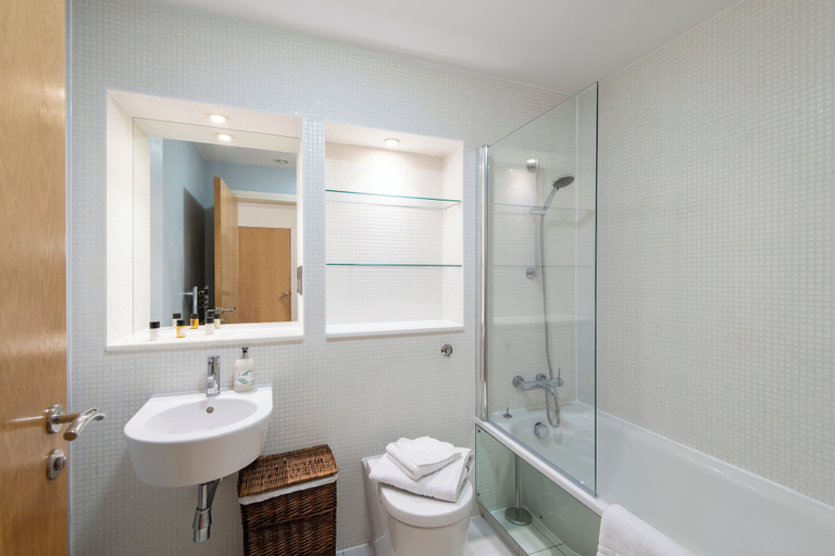 Bathroom 3, One Bed Apartment in Waterloo near Southwark, London
