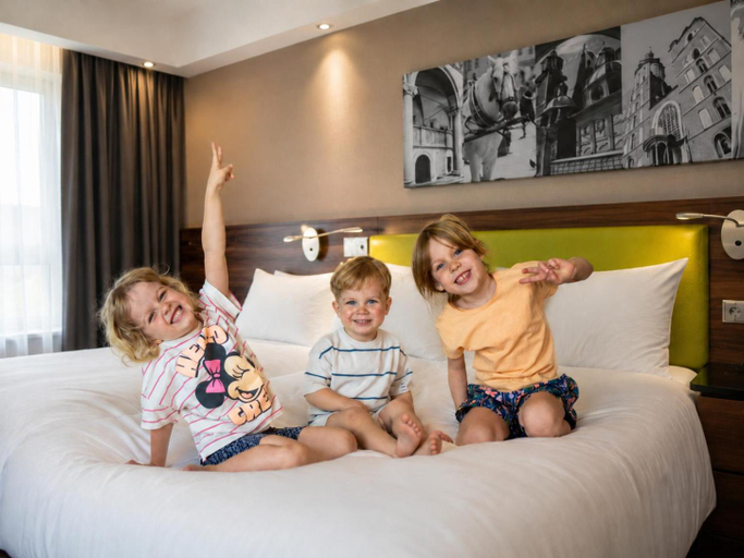 Bedroom 3, Hampton by Hilton Krakow, Kraków City