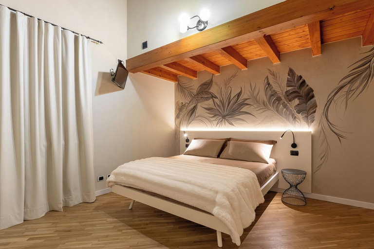 Room 4, Marietta Home with Lake View by Wonderful Italy, Brescia