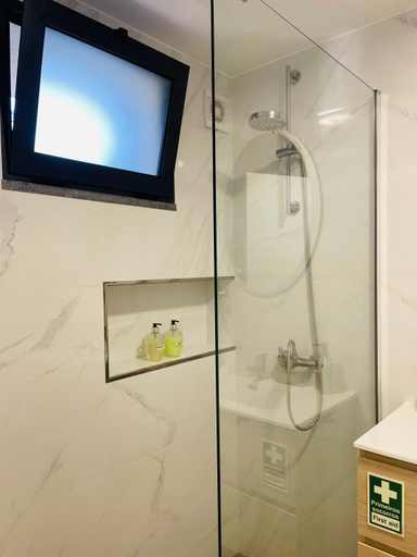 Bathroom 2, Cozy House, Funchal