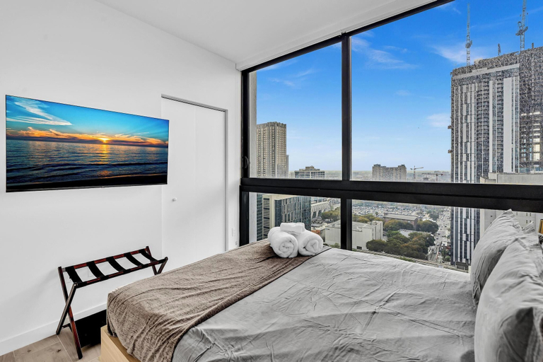 Room 5, Miami Oasis 2BR Beach Access for 5, Miami-Dade