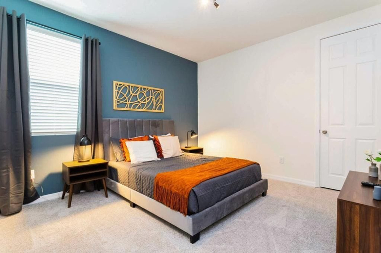 Room 2, Modern 9BR Family Villa Disney Pool, Osceola