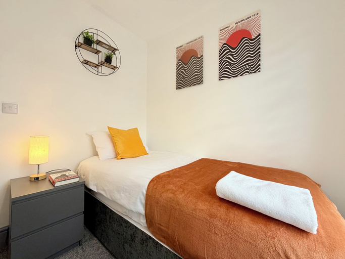 Room 2, Lovett House, Lincolnshire