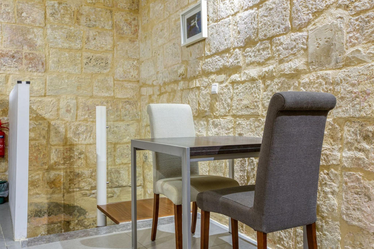 2, Cosy 1-Bedroom Apartment in the Heart of Valletta