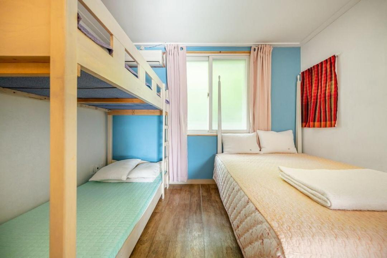 Bedroom 4, Gangchon Chocomint Pension, Chuncheon
