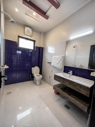 Bathroom 4, Royal Mark Lodges, Bahawalpur
