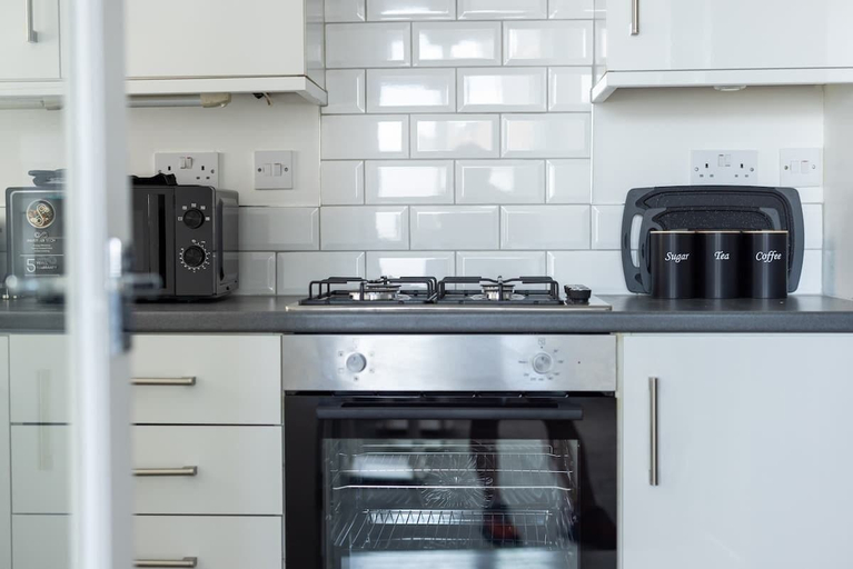 Room 5, Perfect Booking Central 2 Bed Home Near Beach, North Tyneside