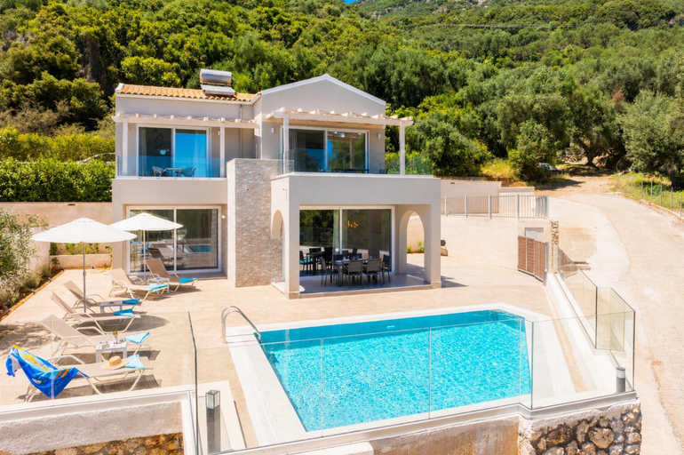Others 5, Villa Daisy, Ionian Islands