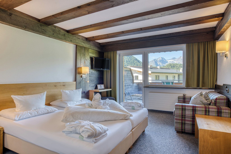 Bedroom 3, Hotel Falknerhof, Imst
