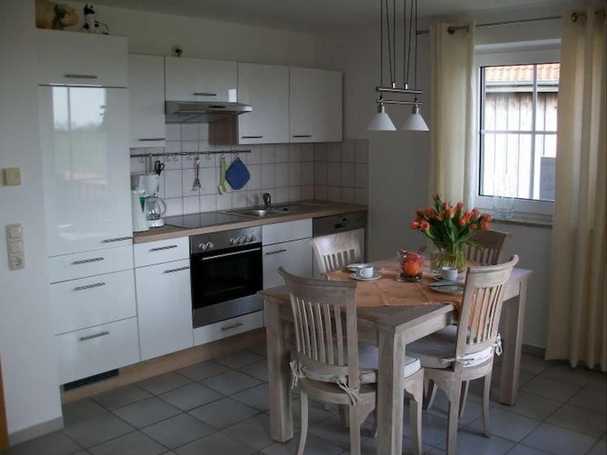 Private kitchen, Ferienwohnung mit Balkon in Petersdorf, Ostholstein