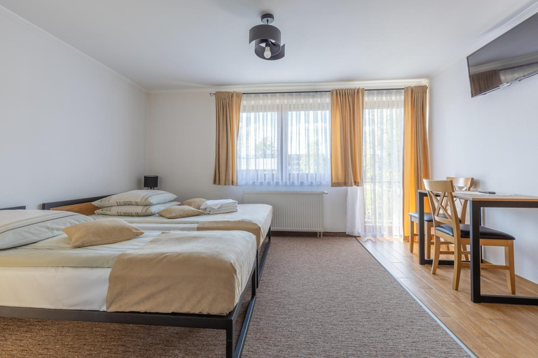 Bedroom 4, Beata Marek Pod Grapa, Tatra